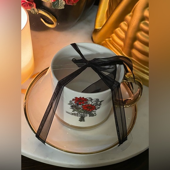 ELEGANCE Skeleton Hand Skull Flower Bouquet Cup And Saucer Set ❤️🖤💛💀💛❤️🖤 - Picture 3 of 7